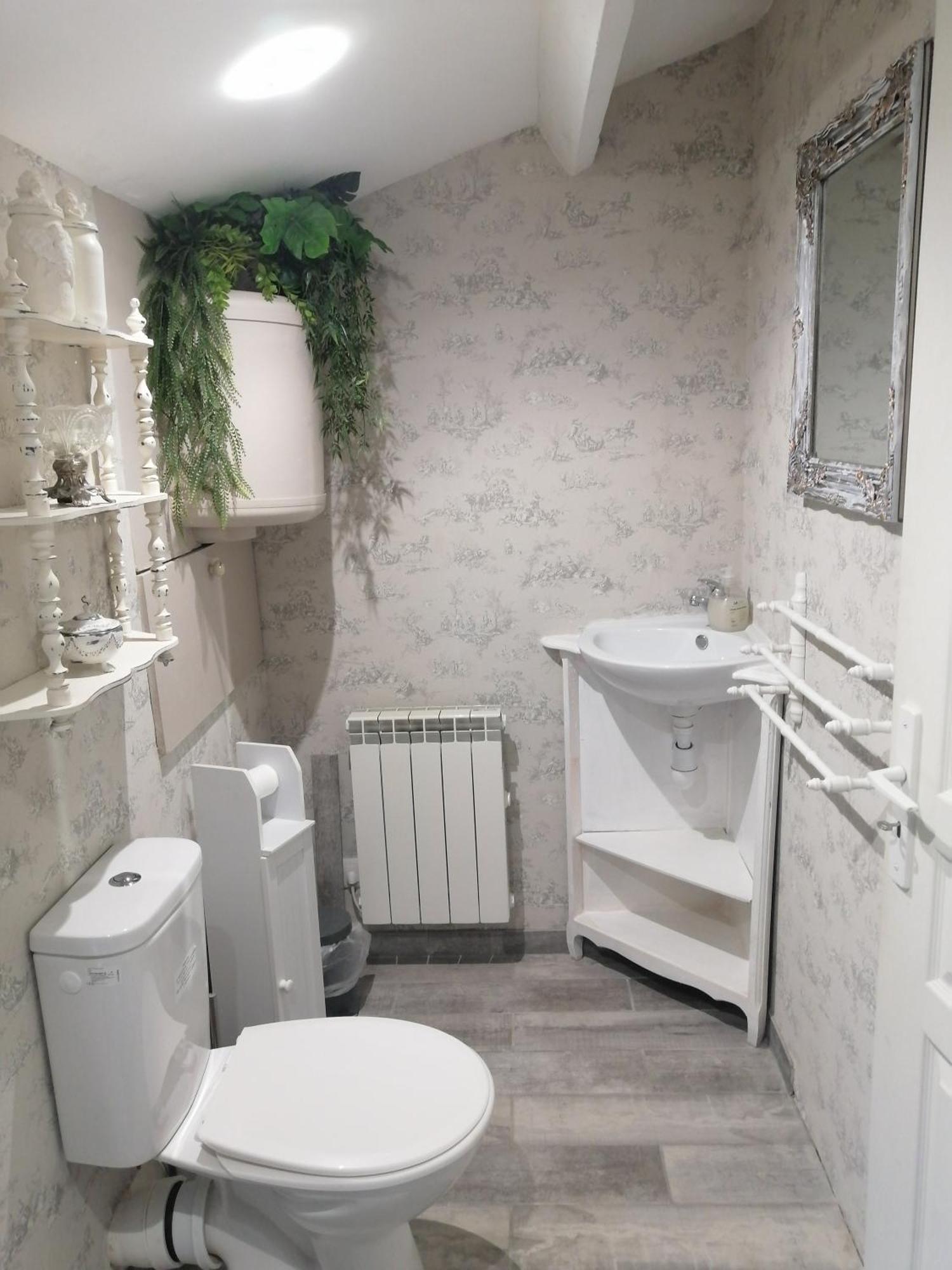 Gatekeepers Cottage Tiny House, Taize, Deux-Sevres, Velo Francette Екстер'єр фото