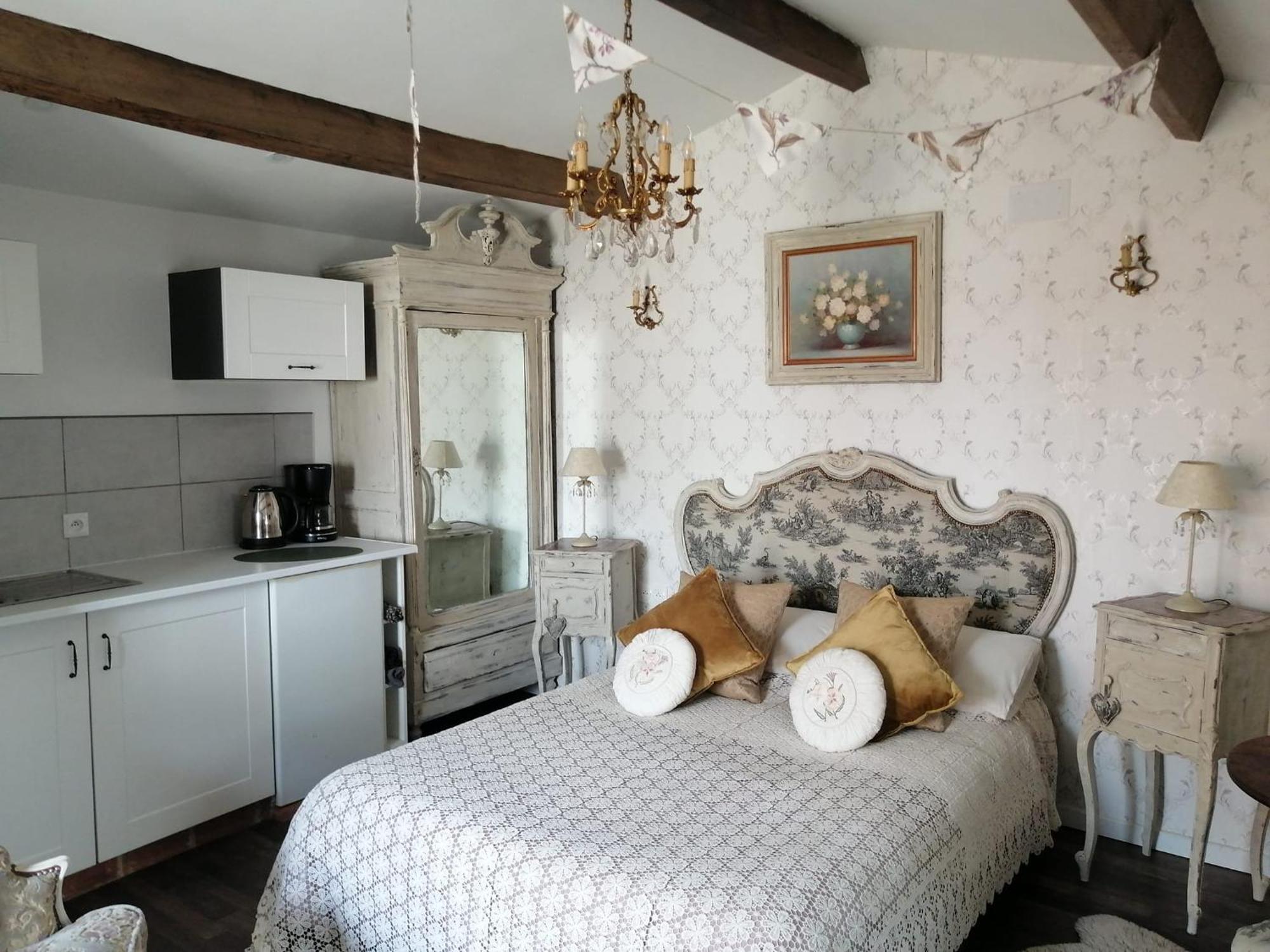 Gatekeepers Cottage Tiny House, Taize, Deux-Sevres, Velo Francette Екстер'єр фото