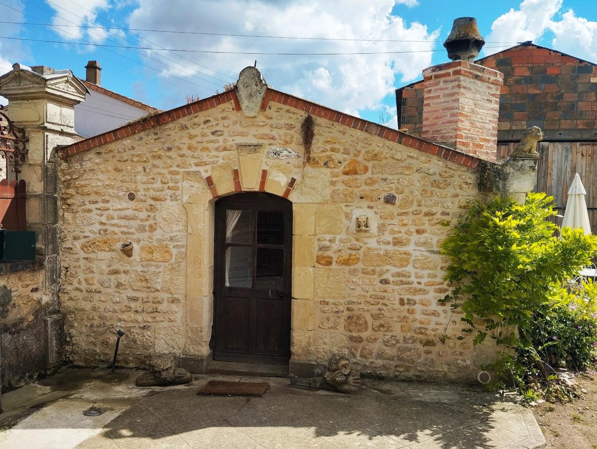 Gatekeepers Cottage Tiny House, Taize, Deux-Sevres, Velo Francette Екстер'єр фото